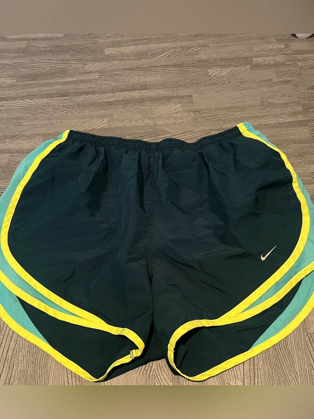 Nike Dri Fit Running Athletic Shorts Size  M Green